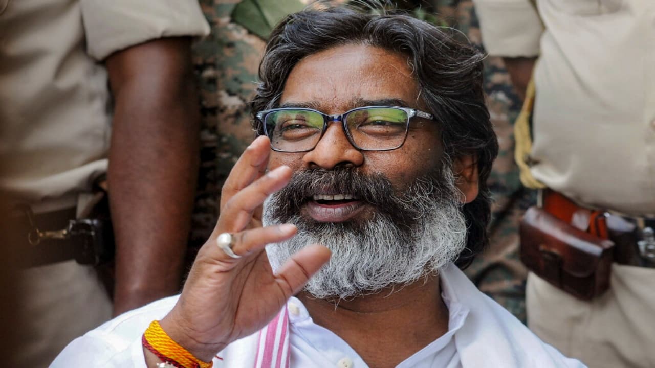 Bihar Election 2025: Hemant Soren's JMM drops out of race days after declaring solo contest