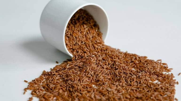 Diet plan to control blood sugar: Swap refined carbs like white bread and rice with brown rice, oats or millets. These can keep you fuller for long and also keep your blood sugar steady (Image: Pexels)
