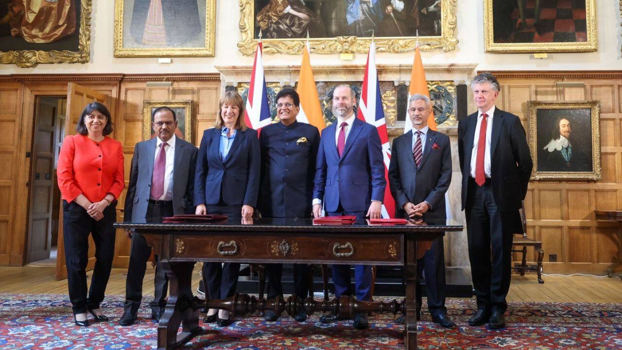 Key Indian sectors such as textiles, leather, footwear, gems, and jewellery will benefit from the removal of import duties, making their products more competitive in the UK market.