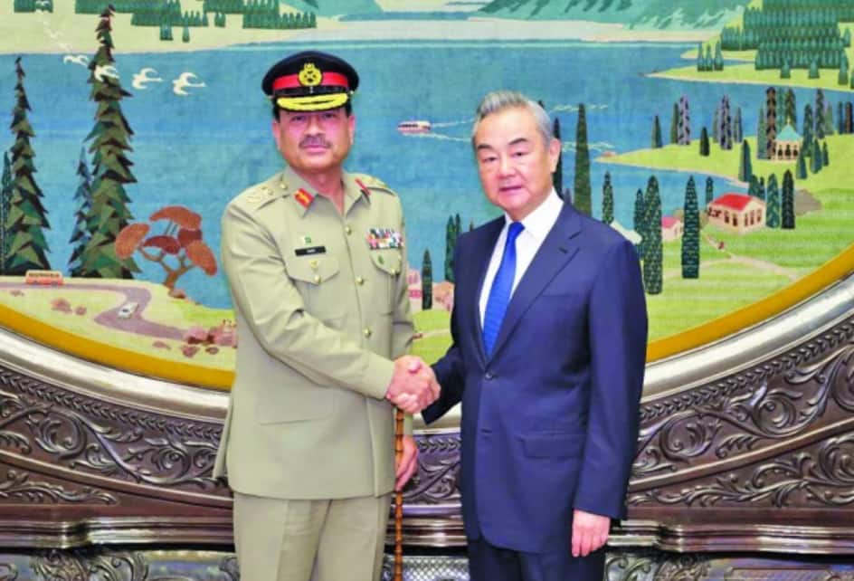 China’s FM meets Pakistan’s Asim Munir, stresses security of Chinese nationals