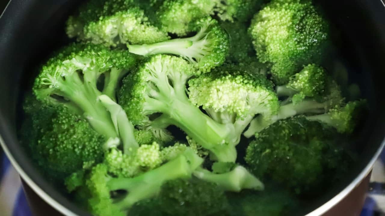 Health benefits of broccoli: This vegetable is a great source of fibre and vitamin C, making it a daily ally for digestion and immunity (Image: Pexels)