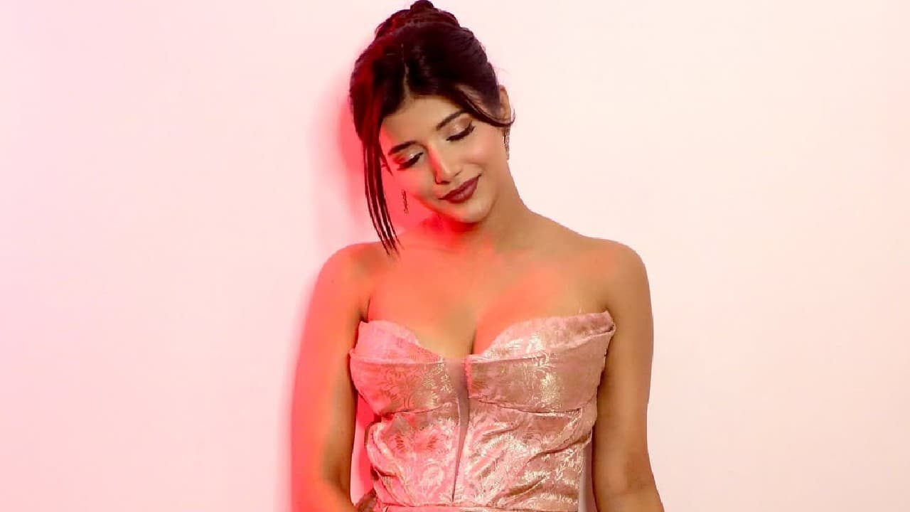 Heels - Stellitoes are the perfect match for this gown.