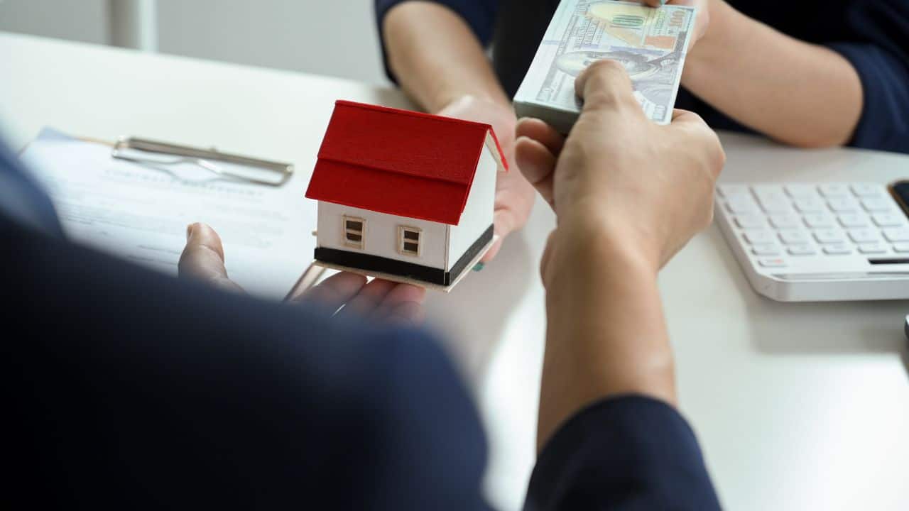 Should you opt for a low-interest pre-approved loan or a fresh loan?