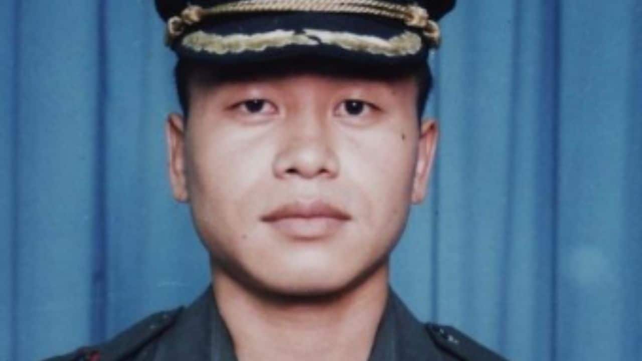 Lieutenant Keishing Clifford Nongrum, MVC (Posthumous) Hailing from Shillong, Lt. Nongrum led a bold climb up vertical cliffs to attack Point 4812. Under continuous fire, he threw grenades into enemy bunkers, killing multiple soldiers. Refusing to back down even when wounded, he fought until his last breath, leaving behind a legacy that made Meghalaya proud.
