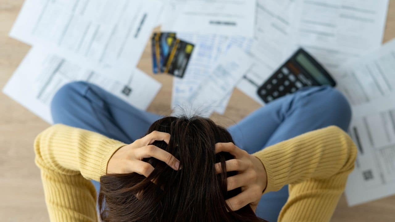 Credit Crisis: 85 percent of borrowers can't afford their loans
