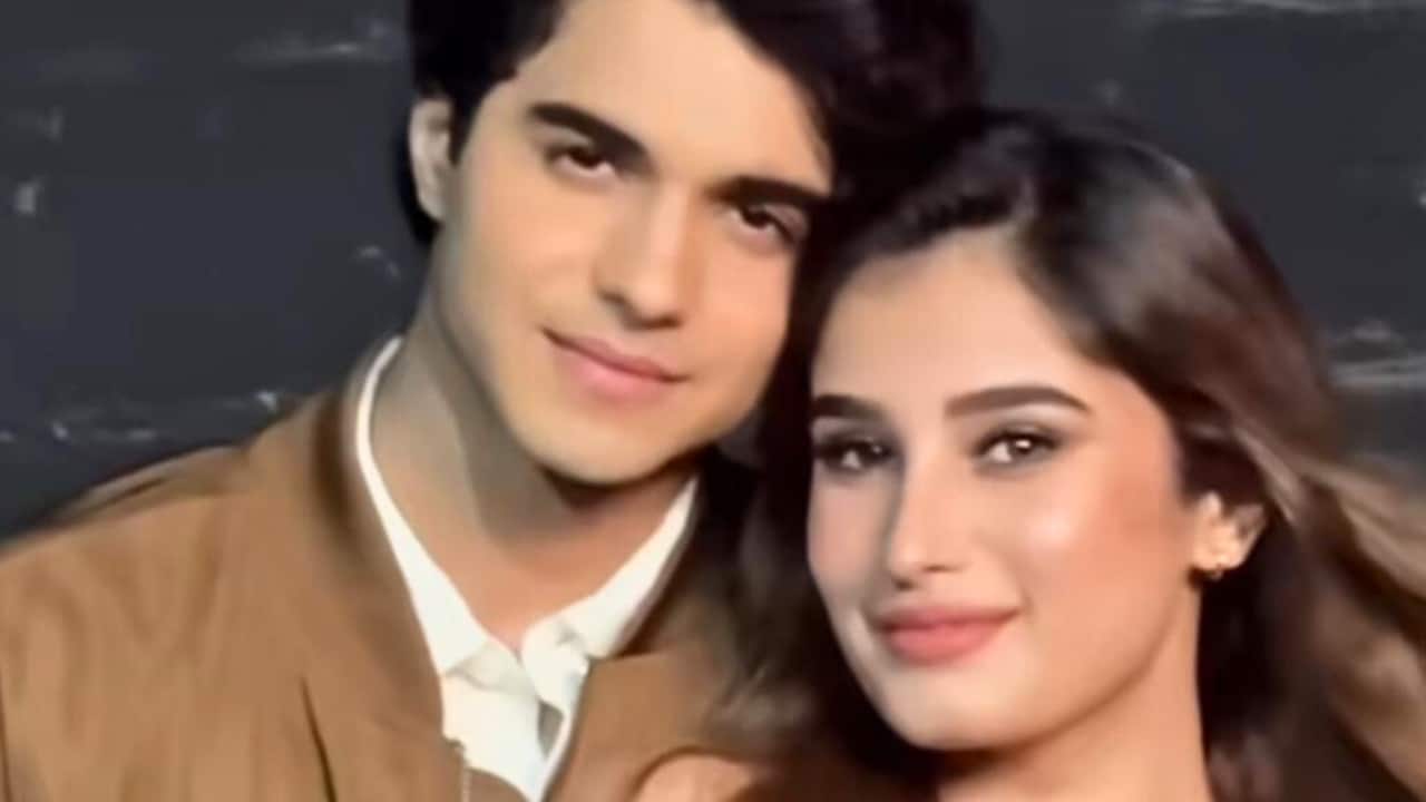 Laikey Laaika In Laikey Laaika, Abhay Verma takes on his first major lead role with Phantom Studios. This is a significant moment for him. He began his career as a background actor in Super 30, and now he returns to the same studio as its romantic hero, starring opposite debutante Rasha Thadani. The film explores love and longing from a fresh angle.