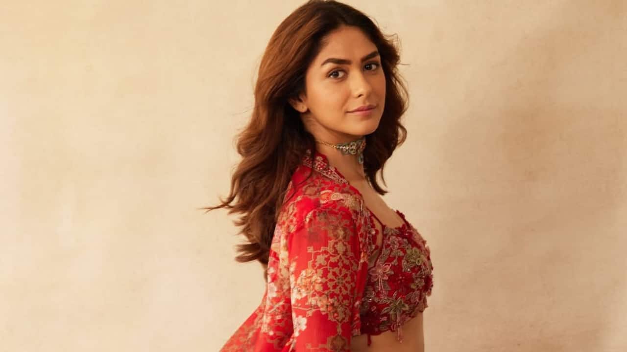 Mrunal Thakur gives shout out to Marathi film Dashavatar ahead of its Malayalam release: "Happy to see our stories reaching new audience" Mrunal Thakur gives shout out to Marathi film Dashavatar ahead of its Malayalam release: "Happy to see our stories reaching new audience"