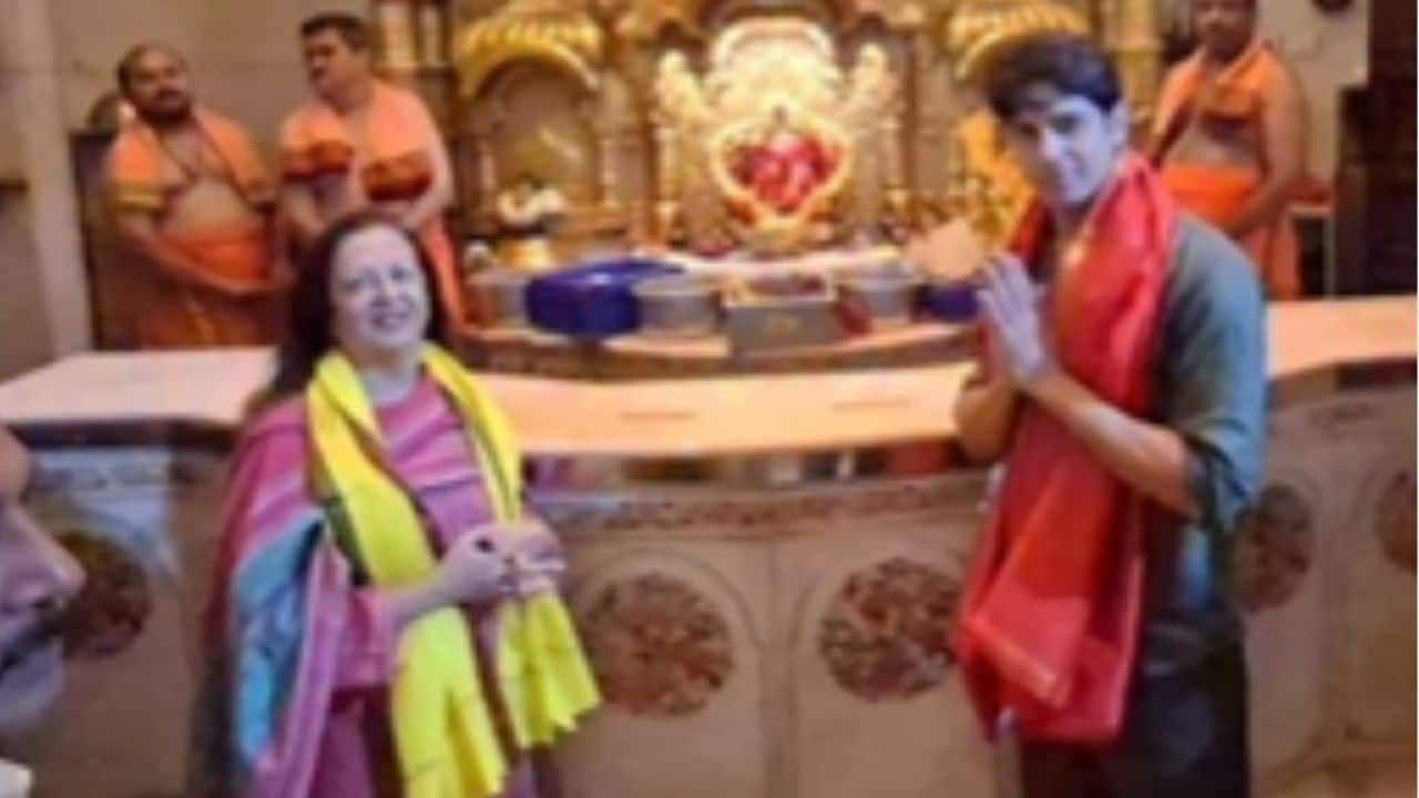 Sidharth Malhotra visits Siddhivinayak Temple with mother to seek blessings for newborn and Kiara Advani