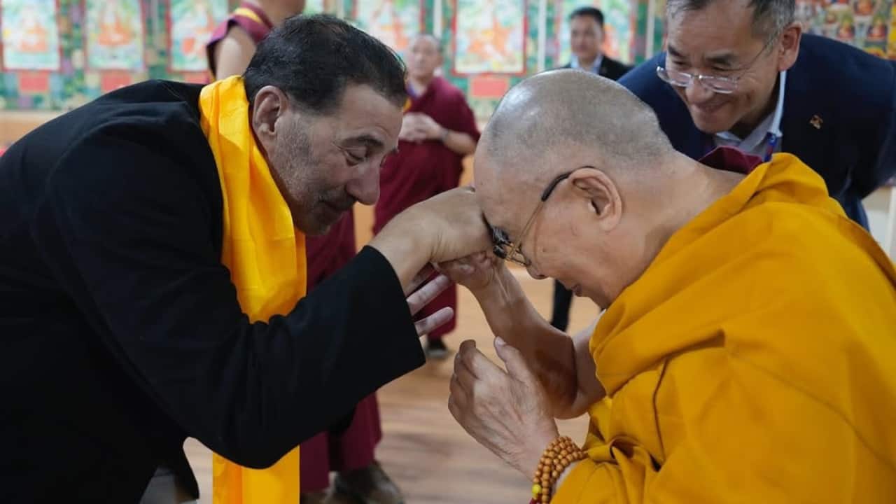 Sunny Deol meets spiritual leader Dalai Lama during his trip to Ladakh: Truly unforgettable