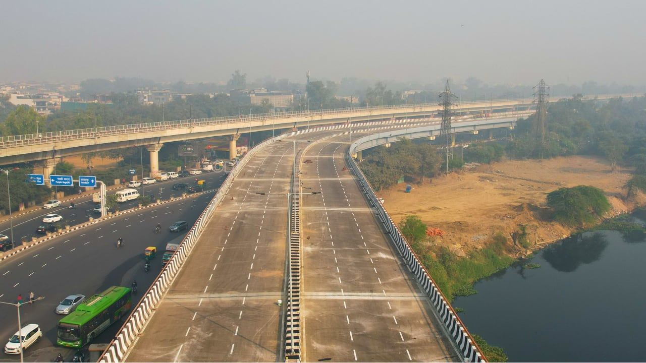 The capital, which rapidly adopted flyovers as a traffic solution over the last fifty years, now finds itself at a crossroads as these same structures reach a critical point in their lifecycle. (Photo: X/@DetoxTravellerr)