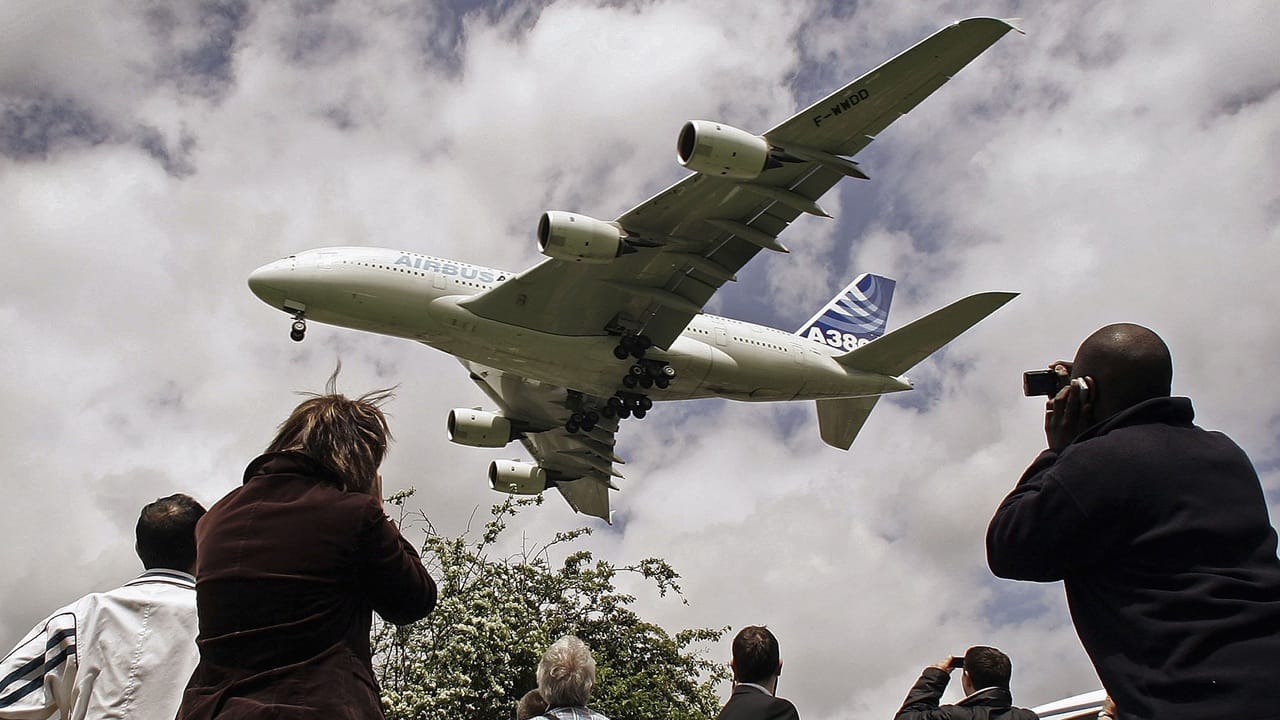 Why world’s biggest passenger planes keep breaking down