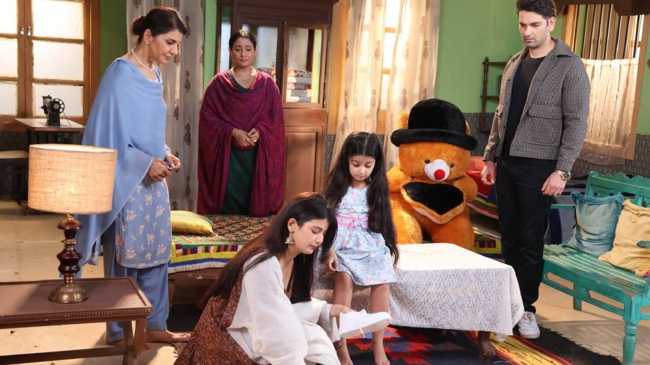 Abhira discovered the truth about Myra through Anshuman and now that she is finally in a happy place, Anshuman plans to tie the knot with her.