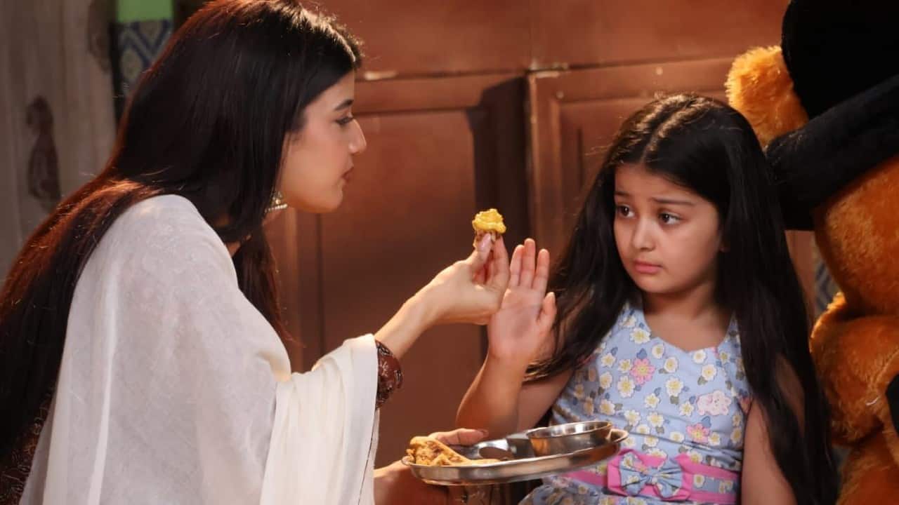 Anshuman has said that he will marry Abhira only when he finds Myra and now that they have reunited, he plans to go ahead with the wedding. However, Abhira is reluctant. Tanya questions Abhira about it.