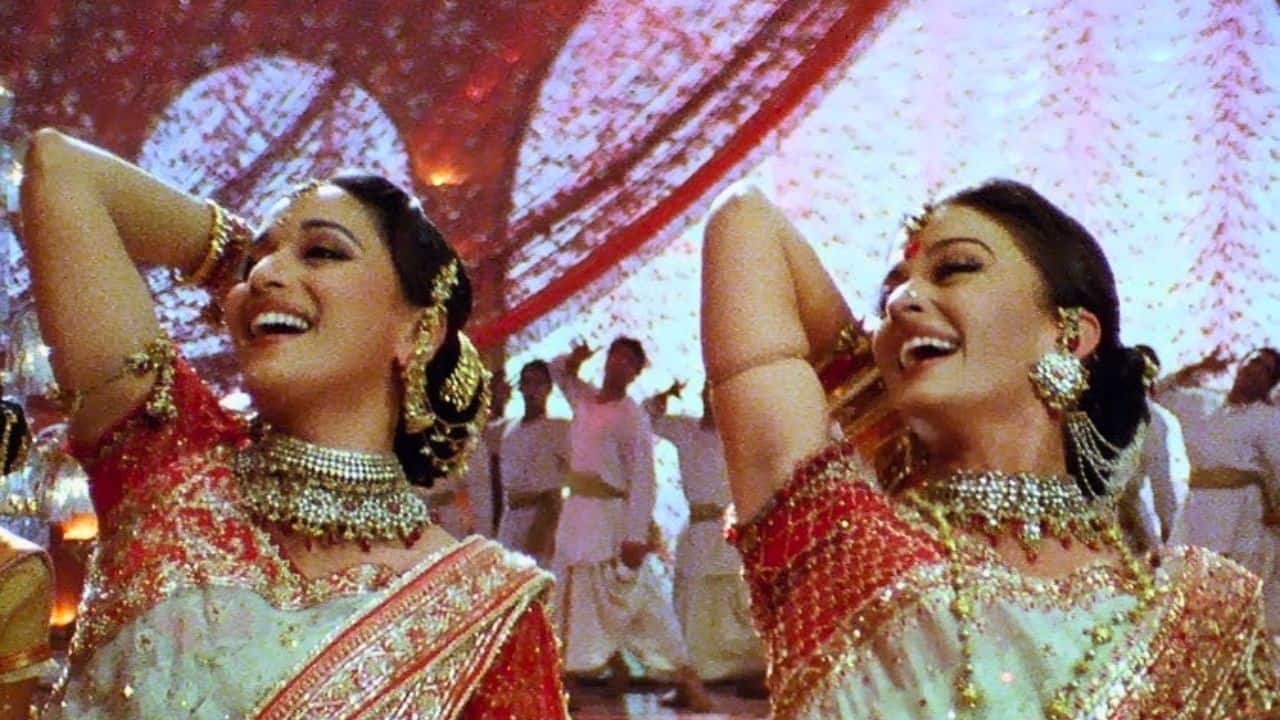 IN PICS: Madhuri Dixit's iconic collaborations with bollywood's leading  ladies