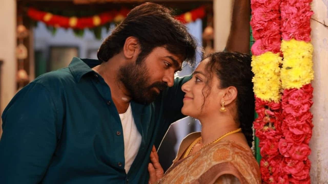 Viewers and Critical Reaction With Nithya Menen playing the lead, the movie represents a major turning point in Vijay Sethupathi's career. Family audiences have responded especially favorably to its poignant depiction of post-marital life, a subject that is rarely addressed in mainstream Tamil cinema.
