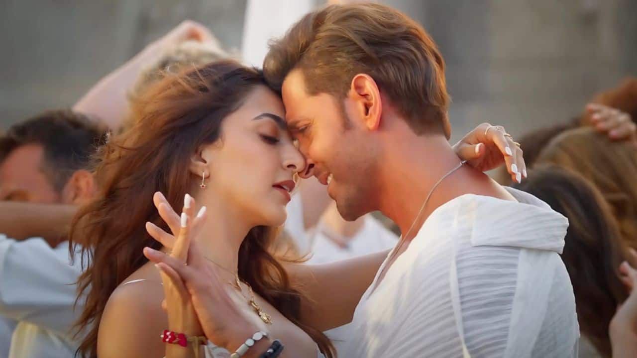 Brahmastra’s Kesariya team of Arijit Singh, Pritam to reunite for Hrithik and Kiara's song in War 2