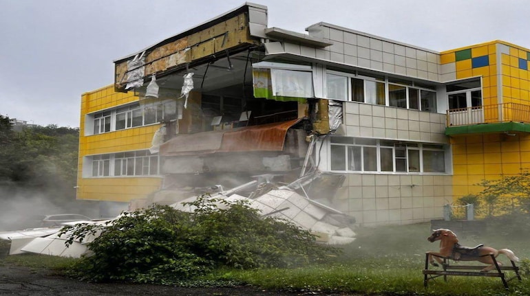 Russia earthquake wave height
