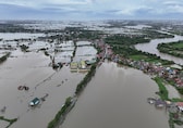 Shanghai evacuates 280,000 residents as tropical storm nears