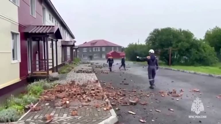 Earth quake russia