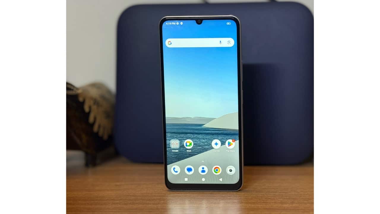 Bright, High-Refresh Display  At 6.74 inches and 120Hz refresh rate, the HD+ display should satisfy content streamers and casual gamers, though the resolution isn’t as sharp as some competitors offer.