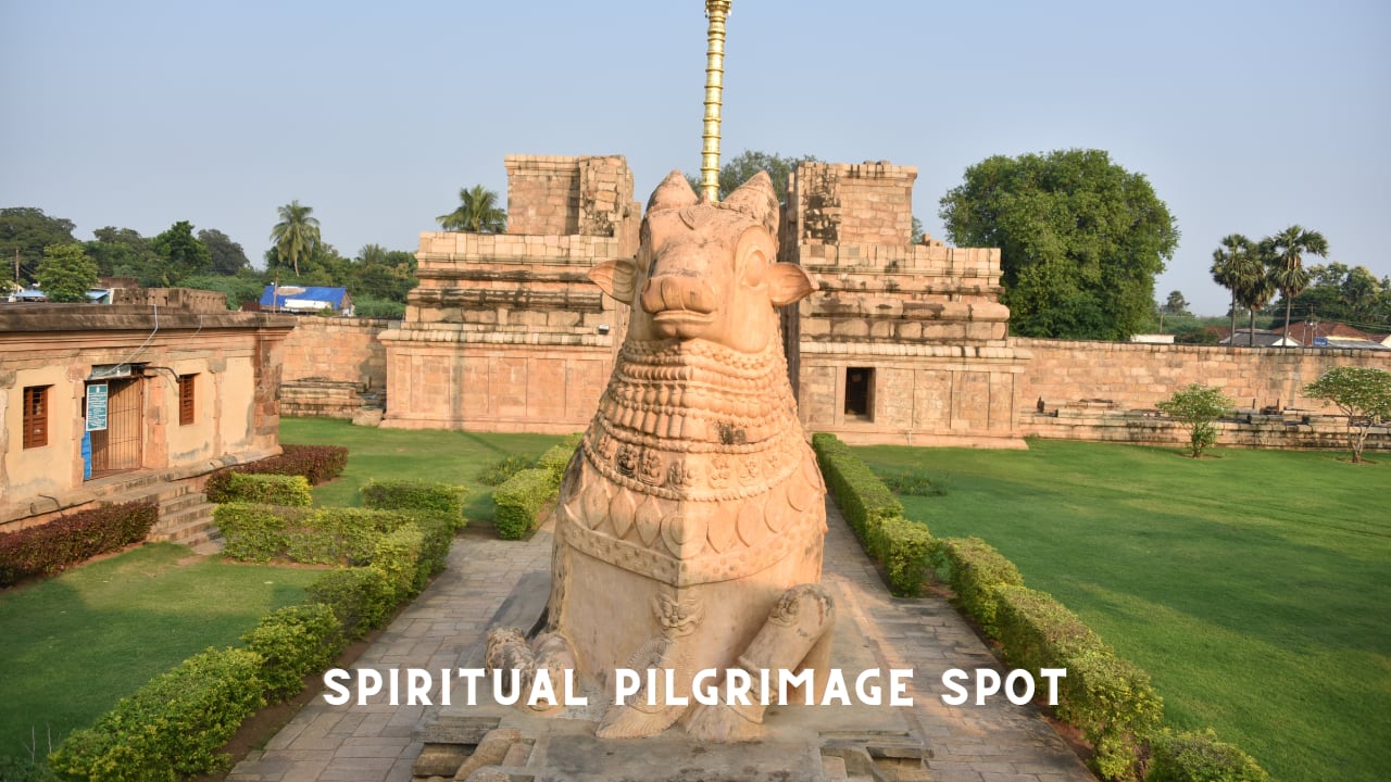It is a popular pilgrimage site in South India, with devotees traveling from all over the world to seek Lord Shiva's blessings. (image: canva)