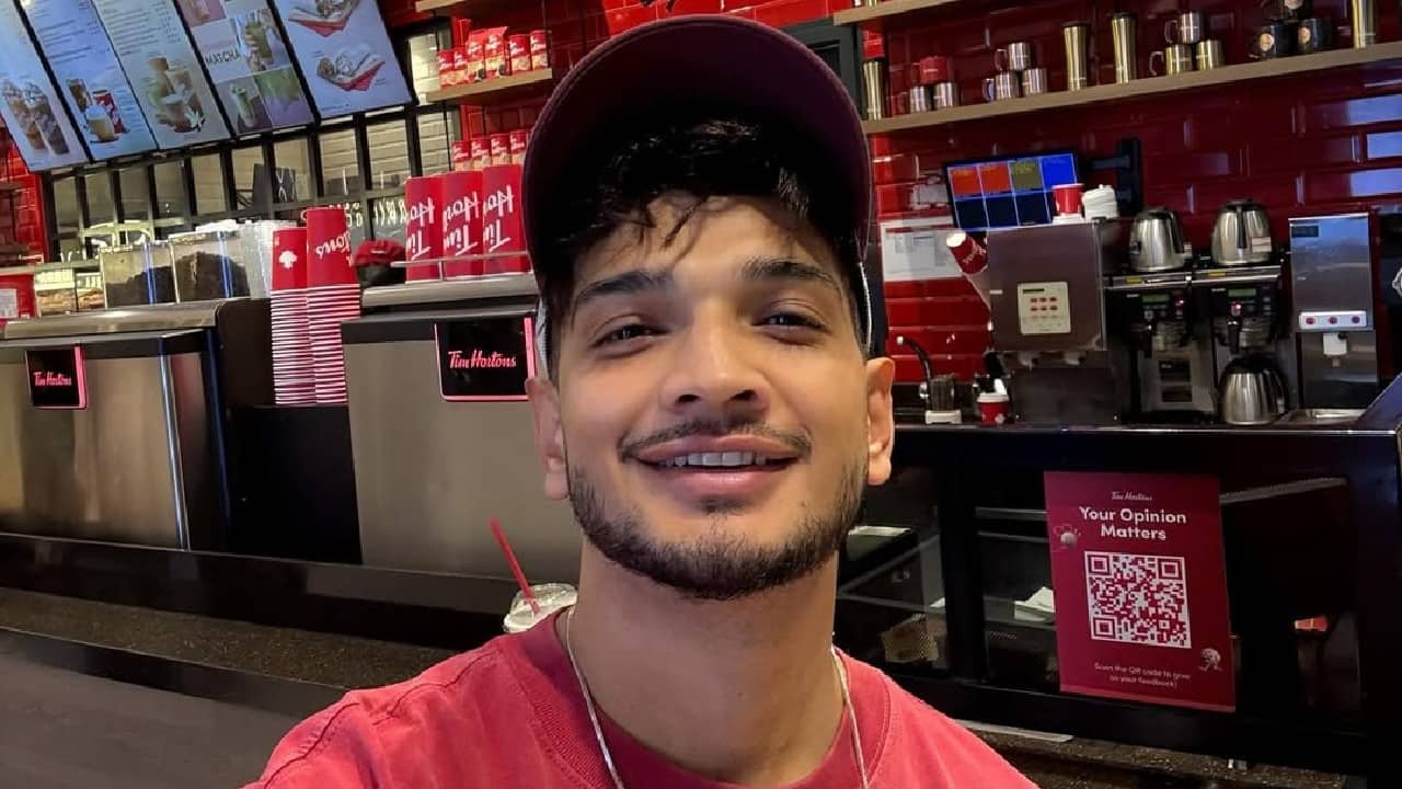Musical ventures Beyond comedy, Munawar has also explored his musical side, releasing rap songs that reflect his personal experiences. Musical ventures Beyond comedy, Munawar has also explored his musical side, releasing rap songs that reflect his personal experiences.