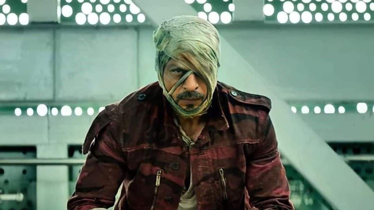 Atlee, Allu Arjun, Kajol and others congratulate Shah Rukh Khan on his National Award win