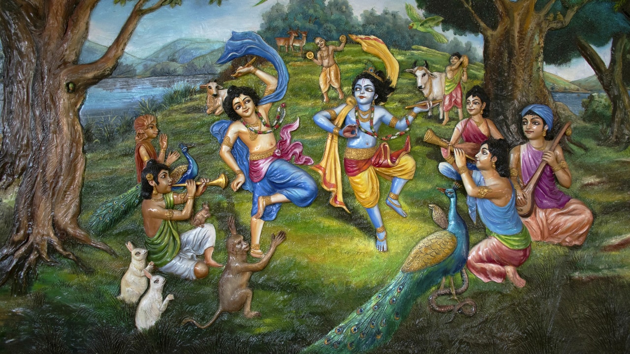 9 Friendship Lessons from Draupadi &amp; Krishna’s Bond