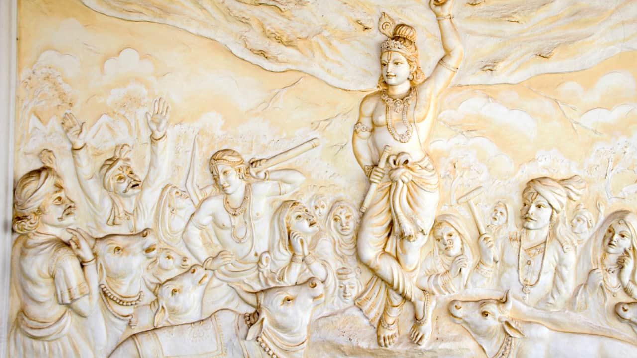 2. Be There in Times of Crisis: When Draupadi was humiliated, Krishna protected her dignity. A true friend stands by you when the world turns away. (image: canva)