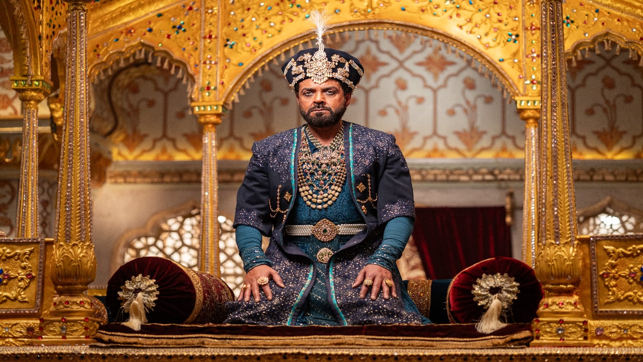 A. M. Jyothi Krishna co-wrote and Krish Jagarlamudi directed the movie Hari Hara Veera Mallu, which narrates the story of a valiant outlaw named Veera Mallu who steals from the rich to help the poor. His journey takes a sharp turn when he falls in love with Panchami, a captive woman, and is later assigned the almost impossible task of robbing Emperor Aurangzeb of the legendary Kohinoor diamond. A. M. Jyothi Krishna co-wrote and Krish Jagarlamudi directed the movie Hari Hara Veera Mallu, which narrates the story of a valiant outlaw named Veera Mallu who steals from the rich to help the poor. His journey takes a sharp turn when he falls in love with Panchami, a captive woman, and is later assigned the almost impossible task of robbing Emperor Aurangzeb of the legendary Kohinoor diamond.