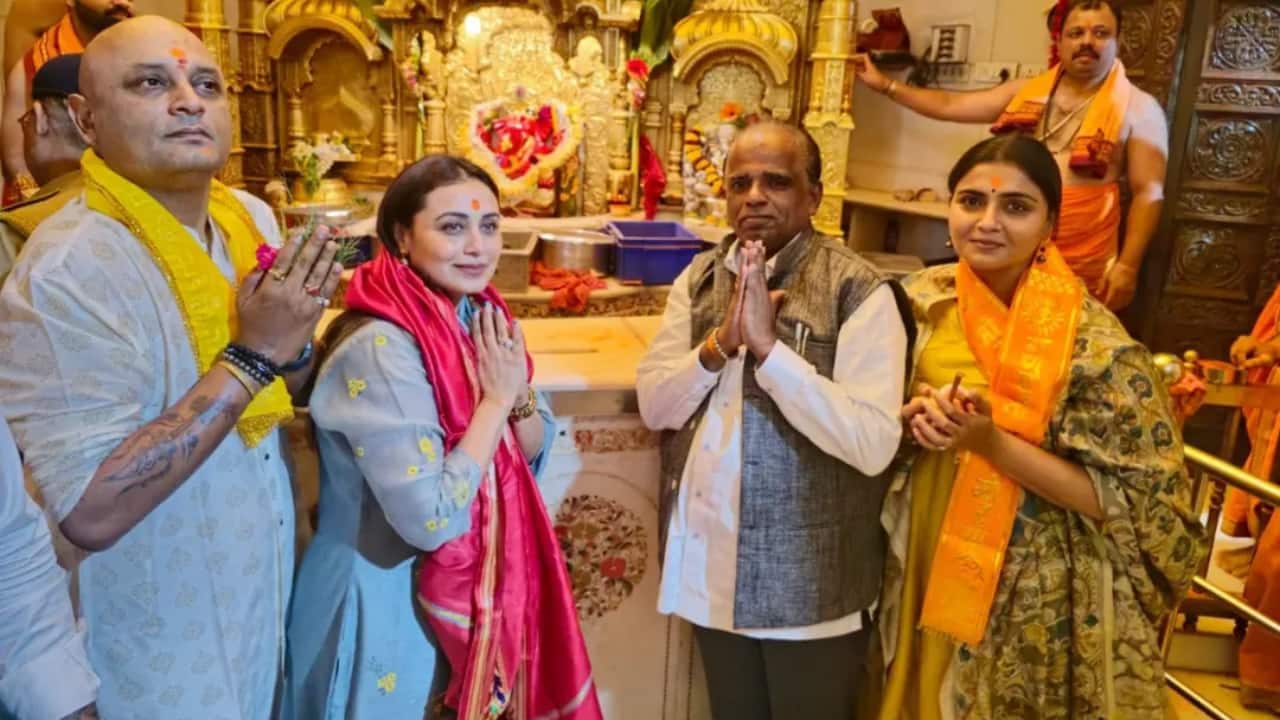 Rani Mukerji visits Siddhivinayak temple after National Film Award win