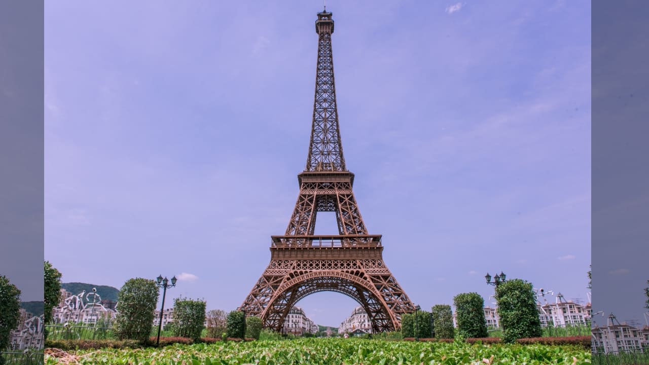 Tianducheng: The Chinese Town That Looks Just Like Paris — Complete with an Eiffel Tower