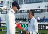 Shubman Gill-Sunil Gavaskar share wholesome moment at Oval, India legend hands over special present - Watch