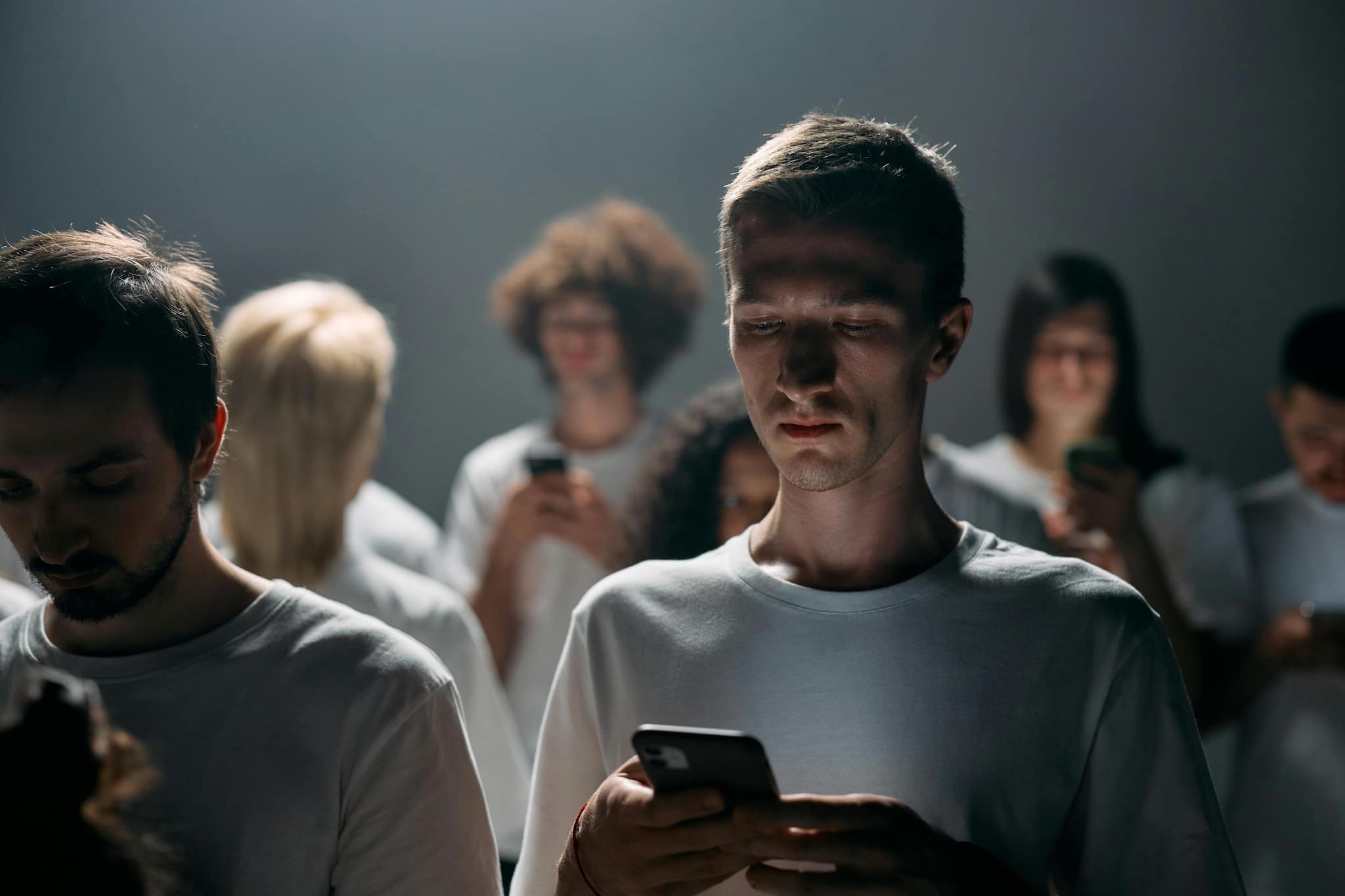 7 key signs of screen addiction that you shouldn't ignore