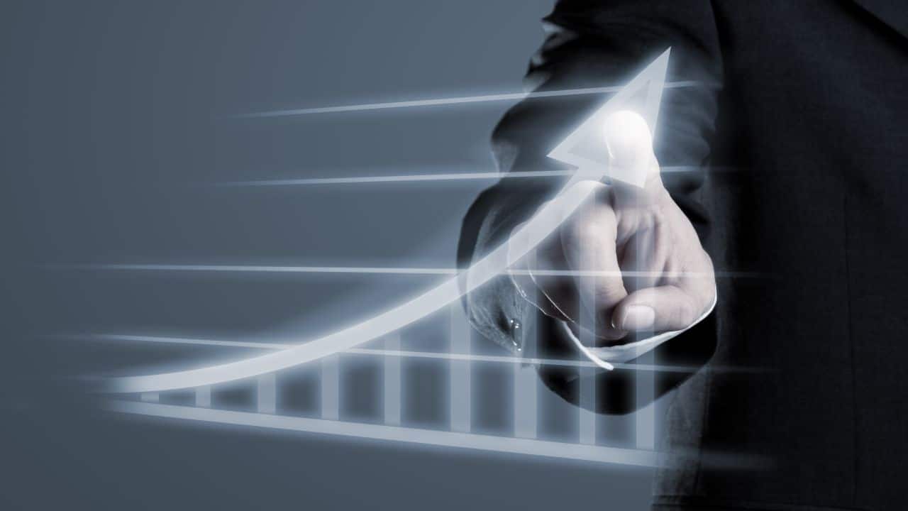 Indian Markets Rebound: Nifty Surges Above 24,700, Sensex Gains 419 Points