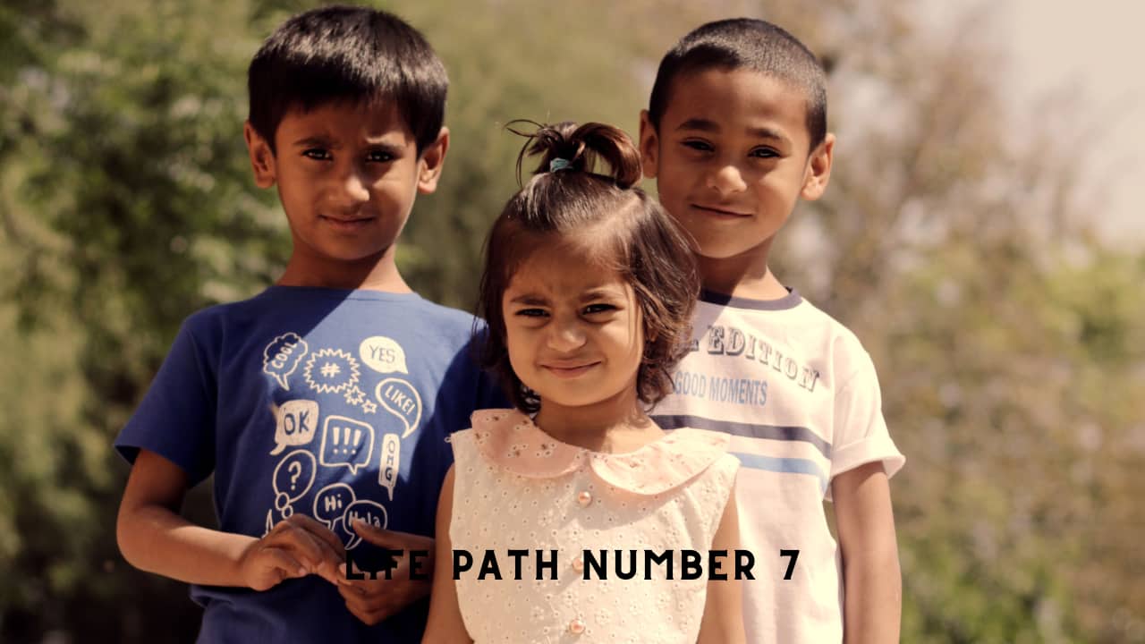 Quiet and introspective, number 7 siblings don’t open up easily. But once they trust you, their loyalty is deep and unshakable. (image: canva)