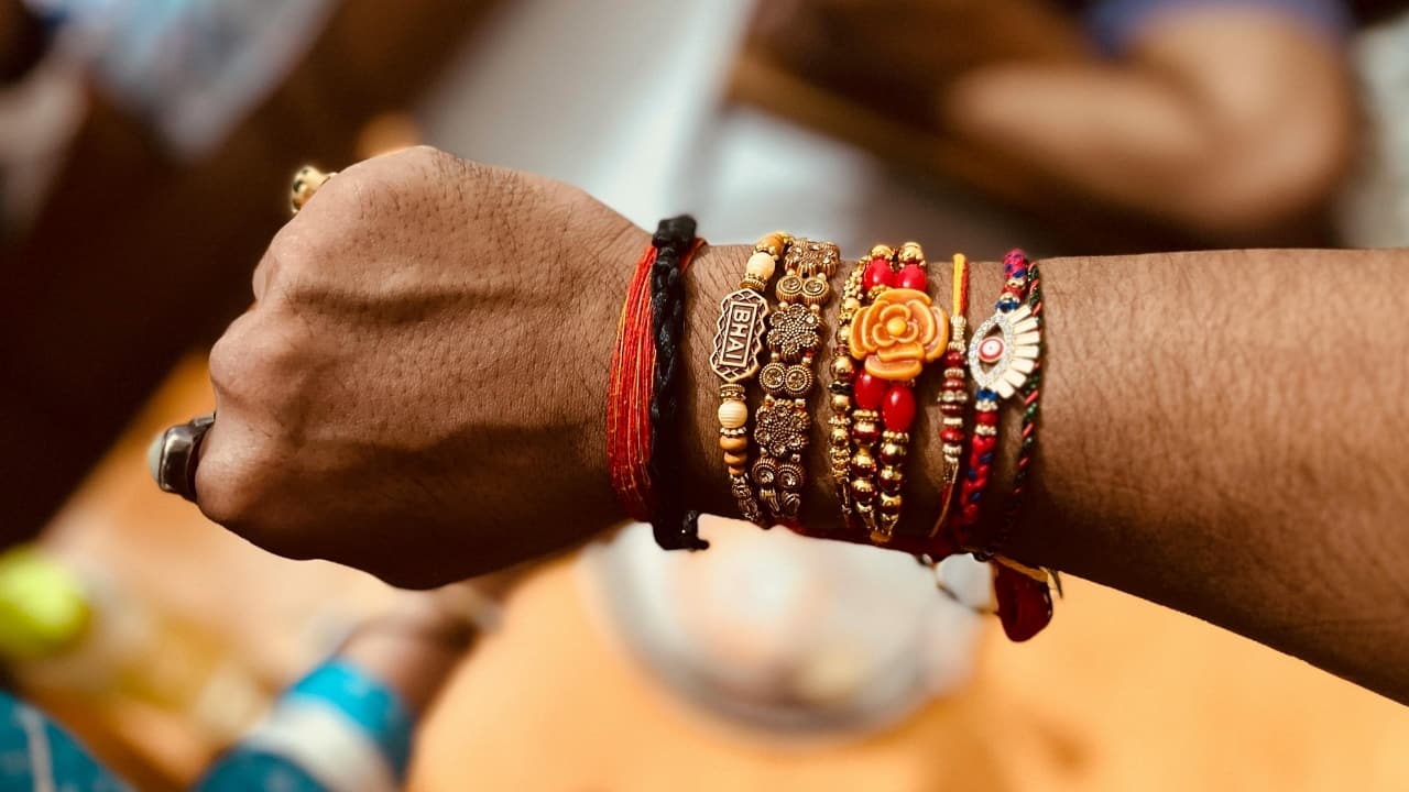 Eco-friendly Raksha Bandhan gift ideas: From gift hampers to dessert boxes