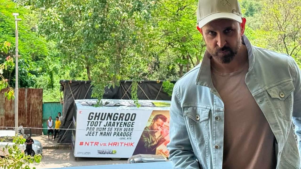 Jr NTR sends War 2 billboard to Hrithik Roshan's house, warns ‘Ghungroo Toot Jaayenge’