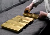 For the first time in decades, gold is beating US Treasuries in central banks’ vaults