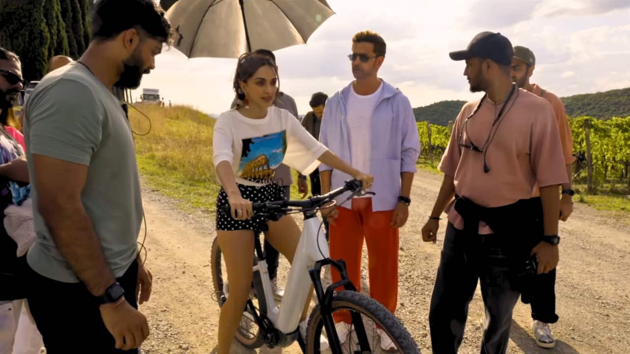 Ayan Mukerji drops behind-the-scene of Hrithik Roshan and Kiara Advani's War 2 song Aavan Jaavan, watch