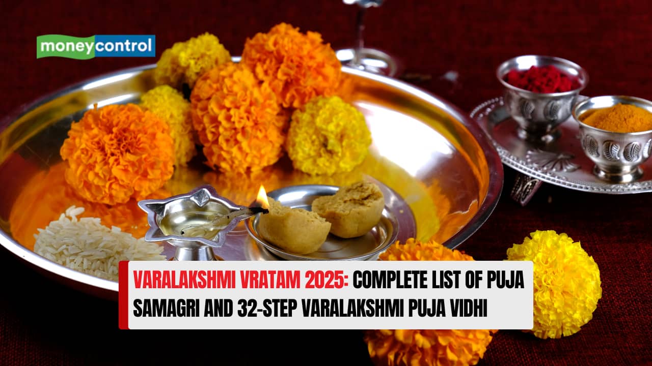 Varalakshmi Vratam 2025: Complete List of Puja Samagri and 32-Step Varalakshmi Puja Vidhi