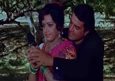 When Dharmendra bribed spotboys with Rs 20 just to hug Hema Malini again and again on Sholay set