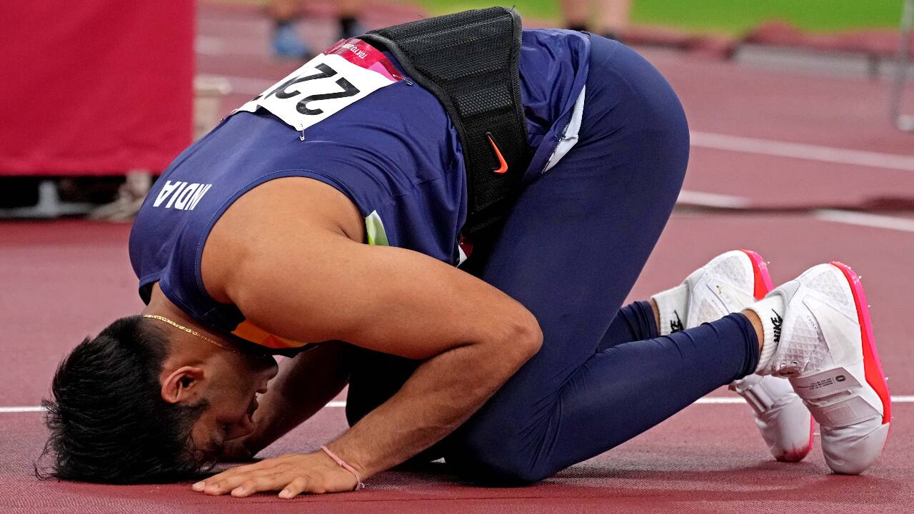 Neeraj then dedicated his historic achievement to sprint legend Milkha Singh, who died of COVID-19 in June the same year. (Reuters Photo)