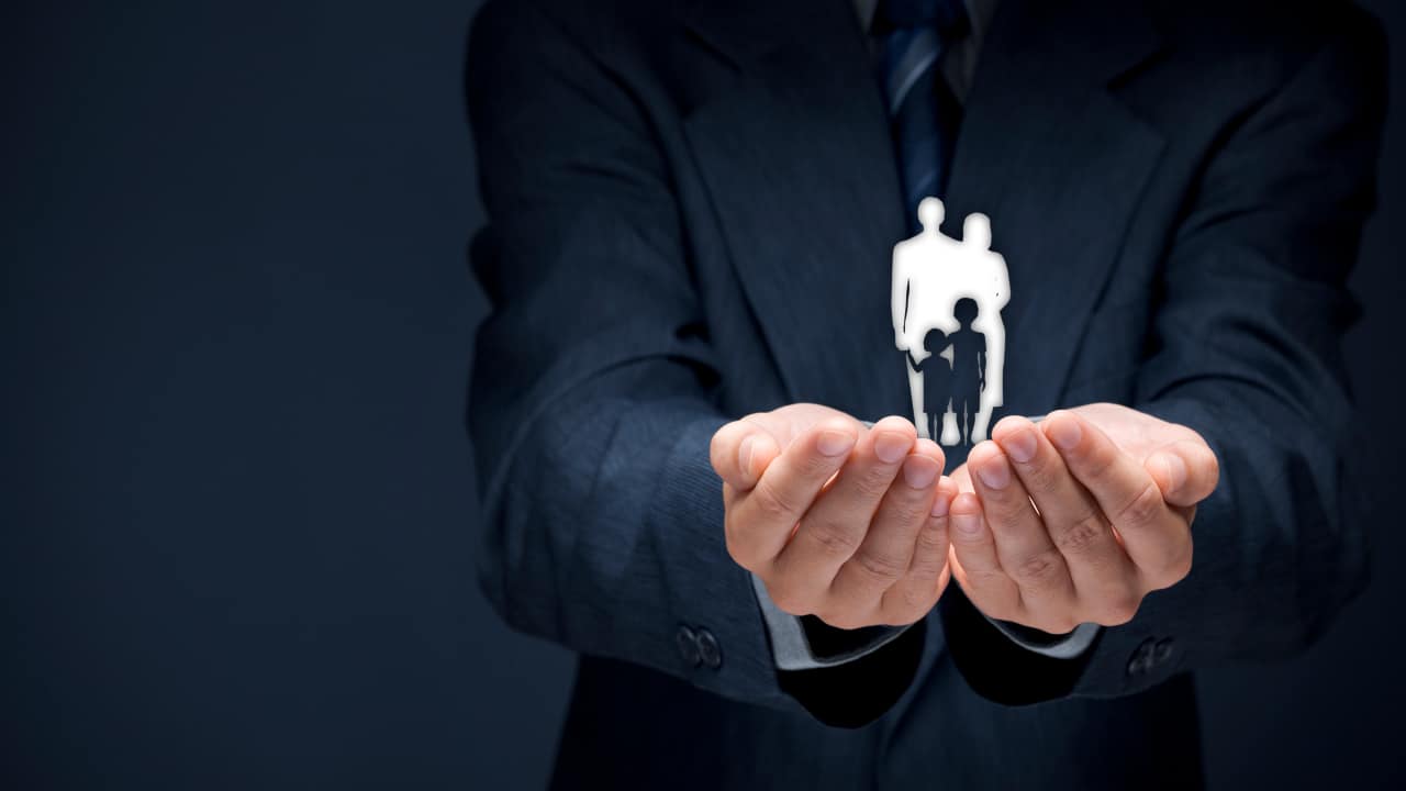 Nominee vs Legal Heir: Who gets insurance money after death? Here's what Indian law says