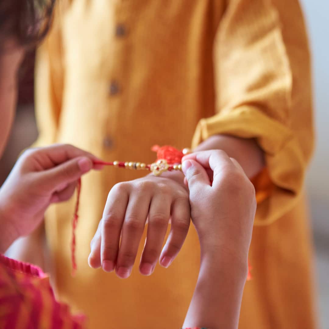 Happy Rakhi Wishes 2025: Heart Touching Messages, Images for Your ...