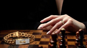 BlueStone Jewellery shares performance