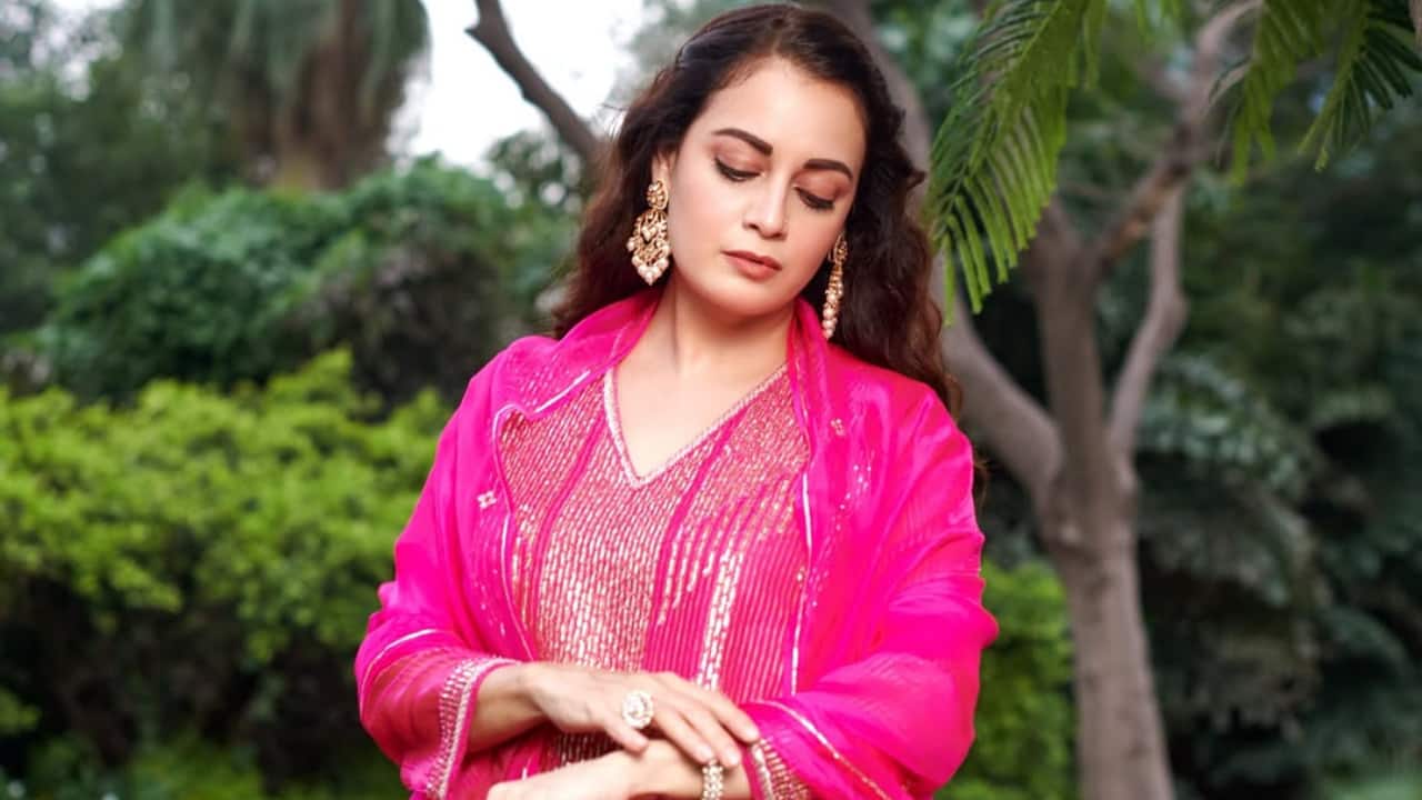 Golden elegance The actress’ kurta has intricate vertical gold stripes with richly designed sequin work along the neck, teasing luxury without dominating the look. The adornments evoke a celebratory atmosphere, making the outfit perfect for festive events. Golden elegance The actress’ kurta has intricate vertical gold stripes with richly designed sequin work along the neck, teasing luxury without dominating the look. The adornments evoke a celebratory atmosphere, making the outfit perfect for festive events.