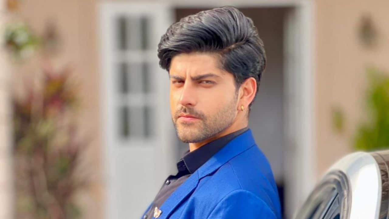 Abhishek Sharrma – Vasudha As Dev in Zee TV’s Vasudha, Abhishek Sharrma is winning hearts with his emotionally resonant performance. His on-screen chemistry with Parineeta Borthakur, who plays his mother, is being hailed as one of the show’s highlights. Abhishek's portrayal of a devoted son navigating personal and societal conflicts is striking a chord with viewers across age groups. Abhishek Sharrma – Vasudha As Dev in Zee TV’s Vasudha, Abhishek Sharrma is winning hearts with his emotionally resonant performance. His on-screen chemistry with Parineeta Borthakur, who plays his mother, is being hailed as one of the show’s highlights. Abhishek's portrayal of a devoted son navigating personal and societal conflicts is striking a chord with viewers across age groups.