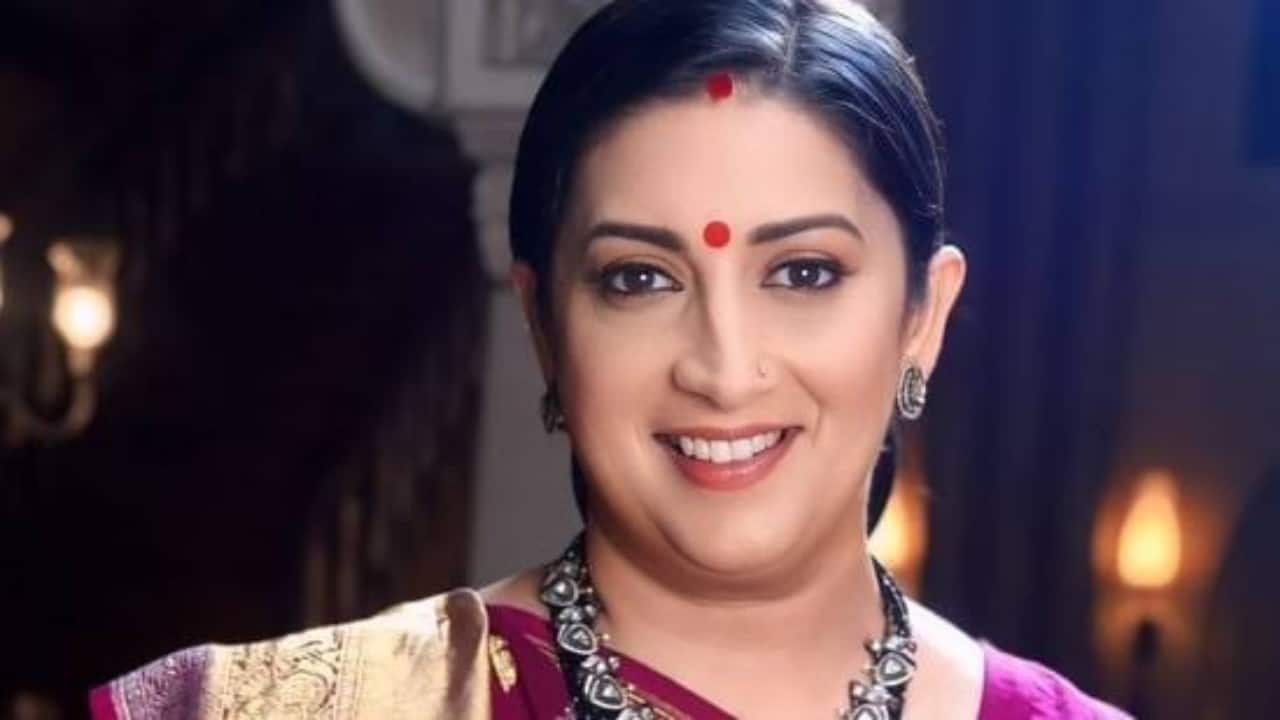 Smriti Irani surpasses Rupali Ganguly, Dilip Joshi and Hina Khan; is the highest paid actress on small screen