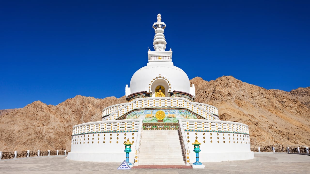 5. Leh If disconnecting to recharge sounds like your perfect plan, Leh delivers breathtaking landscapes and serene vibes. From the striking blues of Pangong Lake to the high-altitude thrill of Khardung La and peaceful monasteries, it’s a soul-refreshing retreat. Mix and match your airlines to get the best airfare deals — enjoy stunning views without stretching your budget. (Image: Canva)